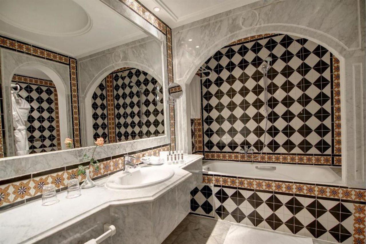 โฮเต็ล ลา ไมสัน บลังเช Hotel ตูนิส ภายนอก รูปภาพ Bathroom