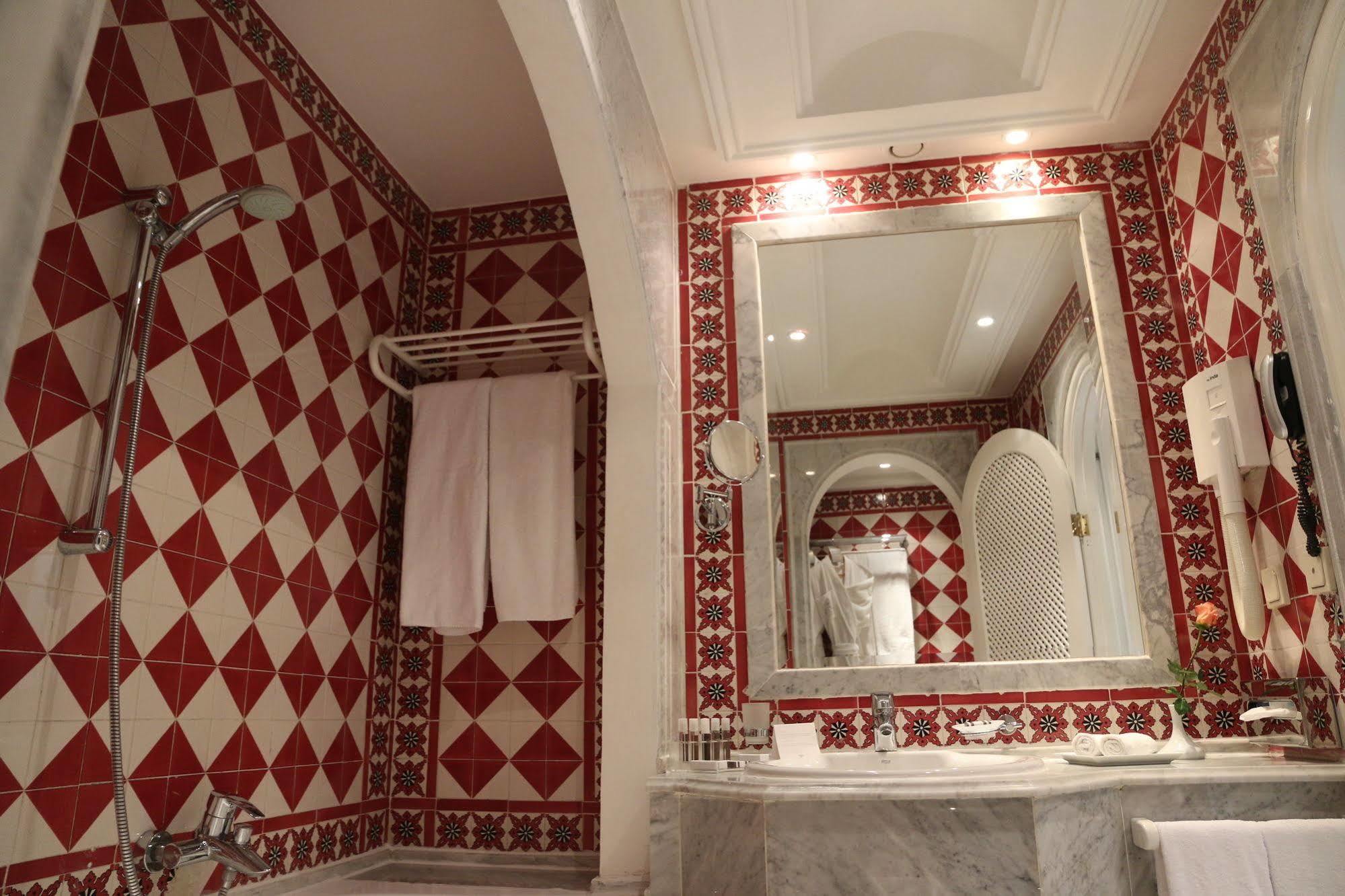 โฮเต็ล ลา ไมสัน บลังเช Hotel ตูนิส ภายนอก รูปภาพ Bathroom