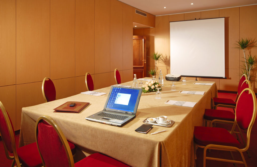 โฮเต็ล ลา ไมสัน บลังเช Hotel ตูนิส ภายนอก รูปภาพ A meeting room