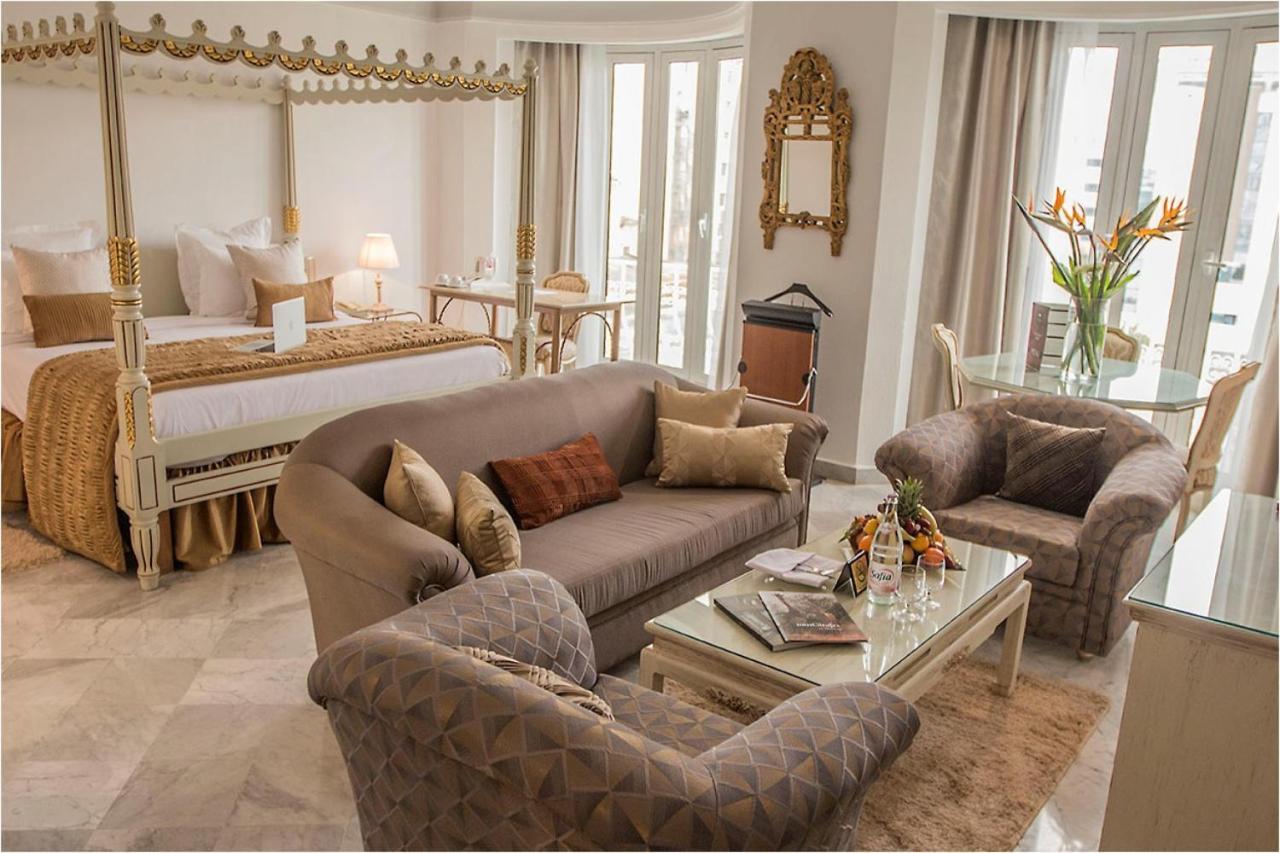 โฮเต็ล ลา ไมสัน บลังเช Hotel ตูนิส ภายนอก รูปภาพ Suite at the Four Seasons Hotel, Paris